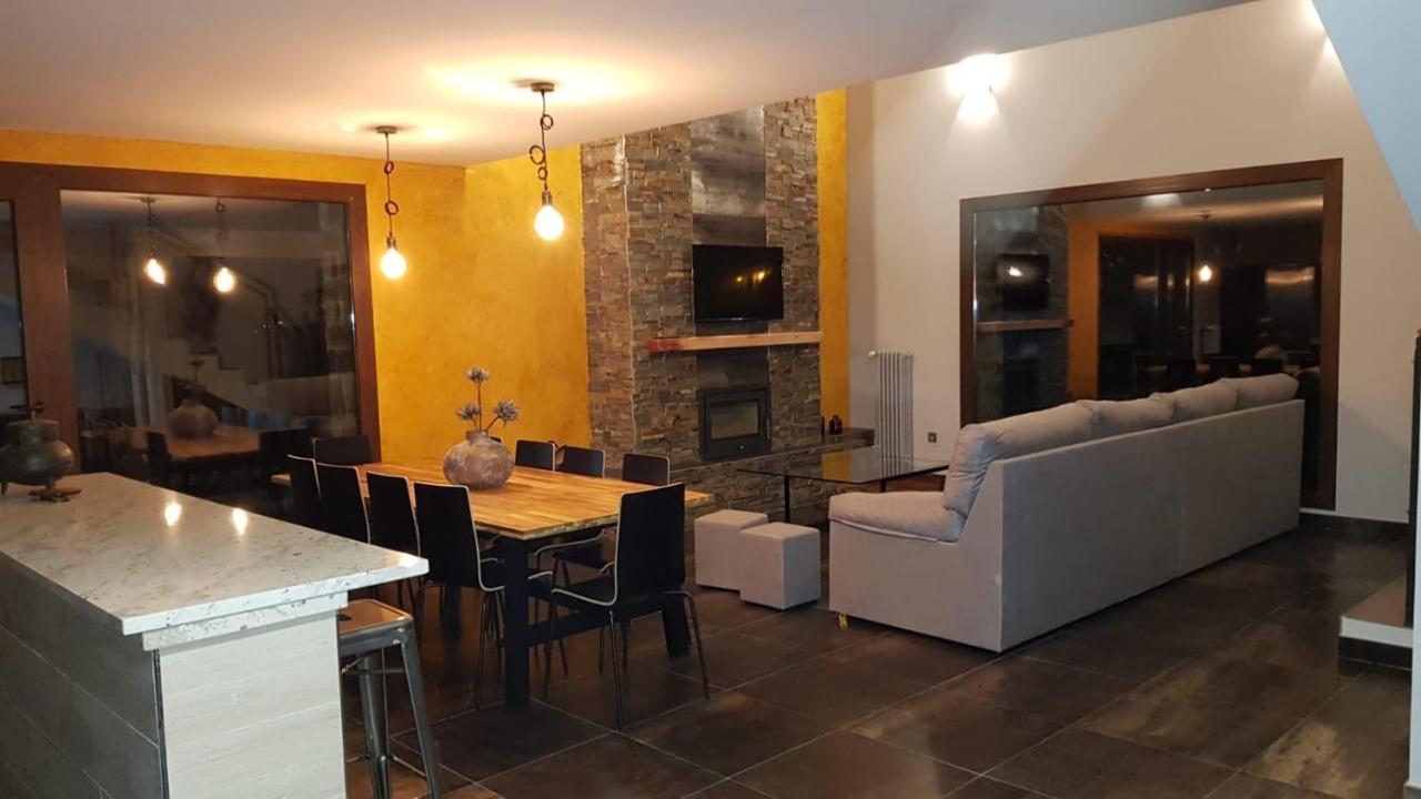 Casa Rural La Puerta Del Río Lobos San Leonardo de Yagüe Exterior foto
